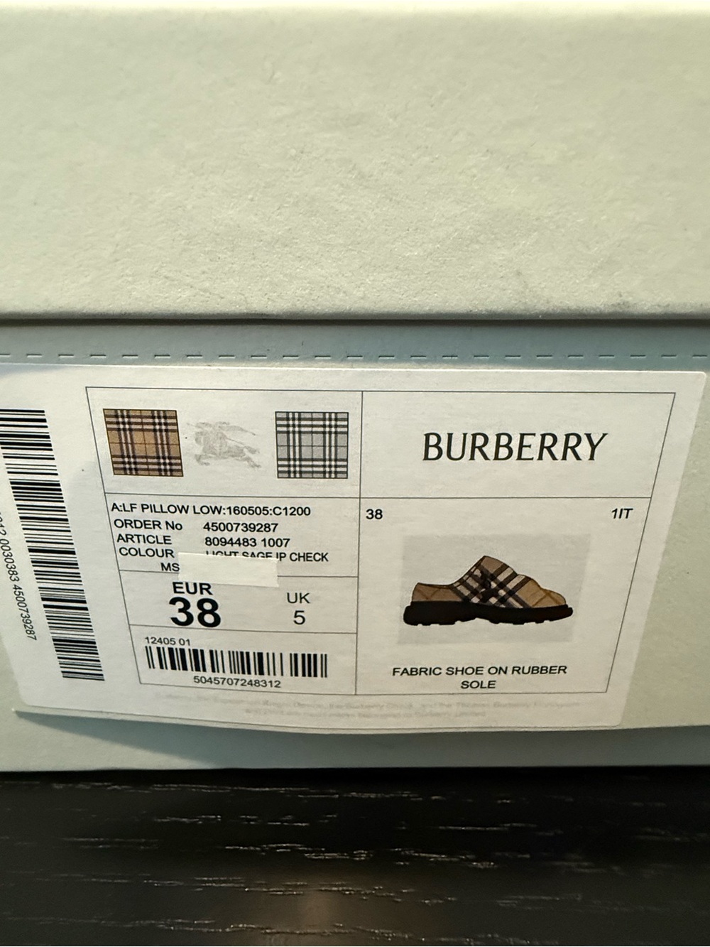💯% AUTHENTIC BURBERRY SHOES - Picture 11 of 12
